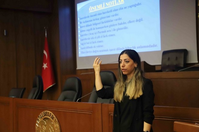 Kartal Belediyesi Personeline İşaret Dili Eğitimi