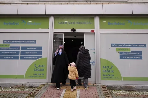 HALK SAĞLIĞI GÜNLERİ ÜCRETSİZ VE RANDEVUSUZ MUAYENE HİZMETİ SUNUYOR