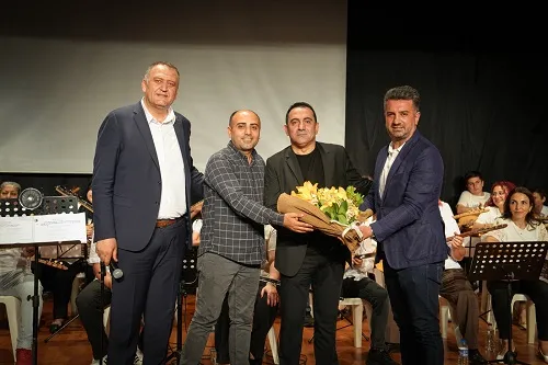 Kartal Belediyesi Bağlama Kursu Öğrencilerinden Eşsiz Konser