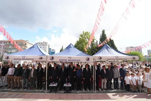 Başkan Yüksel, Yeni Eğitim Öğretim Yılının Açılışında Öğrencileri Yalnız Bırakmadı 
