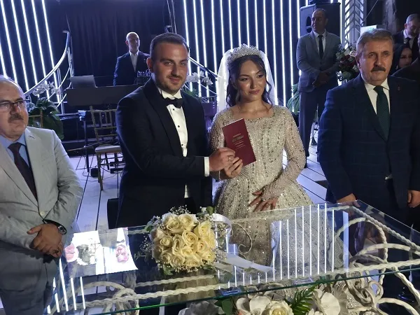 ELÇİ ‘NİN TORUN SEYİT TAHA ELÇİ DÜNYA EVİNE GİRDİ