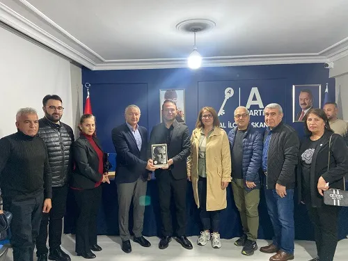 ERZİNCAN ALTINBAŞAK DERNEĞİ’NDEN ANAHTAR PARTİ KARTAL İLÇE BAŞKANLIĞI’NA ANLAMLI ZİYARET