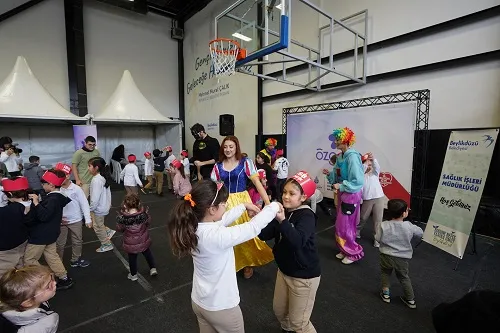 “SOSYAL BELEDİYECİLİK ŞENLİĞİ” RENKLİ GÖRÜNTÜLERE SAHNE OLDU