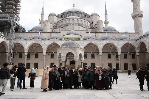 KUTSAL MEKANLARA MANEVİ YOLCULUK