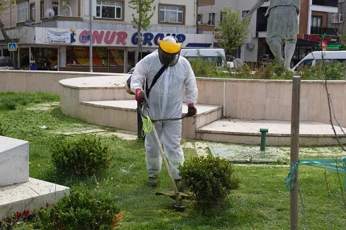 Kartal Belediyesi’nden Yaz Temizliği Mesaisi
