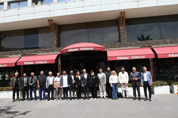 NİYAZİ GÜNERİ VE YÖNETİMİ GAZETECİLERLE BULUŞTU