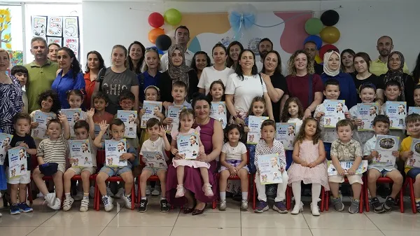 Kartal Belediyesi Kreşlerinde Karne Sevinci