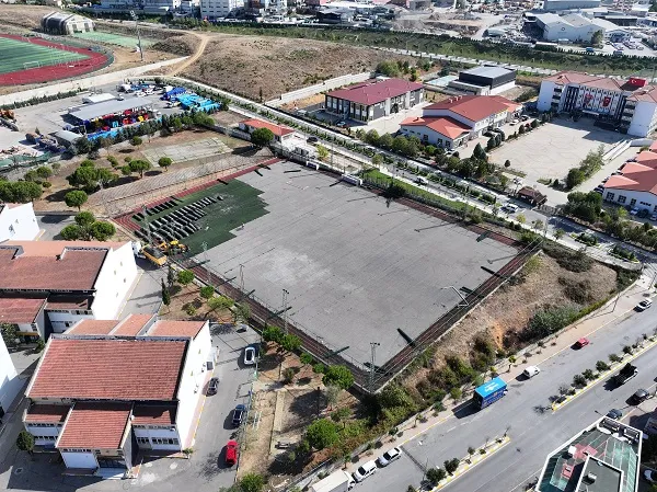 Güllübağlar Antrenman Sahası Yenileniyor