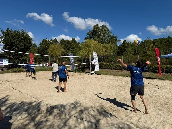 Pendik Belediyesi 3*3 Kum Voleybolu Turnuvası Düzenledi