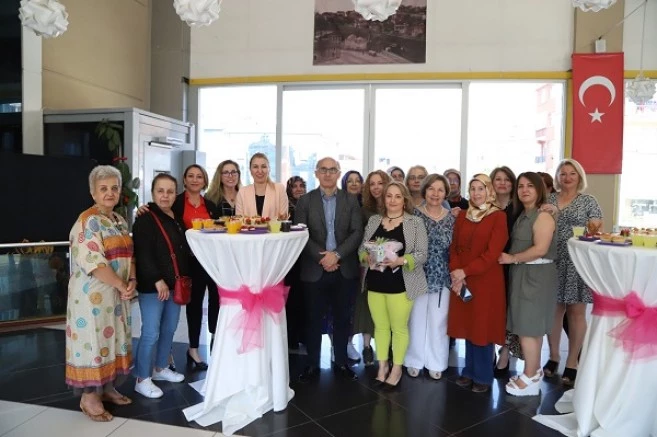  Ahşap Boyama Atölyesi’nin Öğrencilerinden Retro Sanat Sergisi