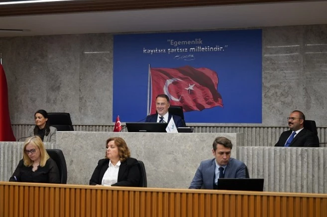 BEYLİKDÜZÜ HALKI DEMOKRASİYE OLAN İNANCINI GÖSTERDİ