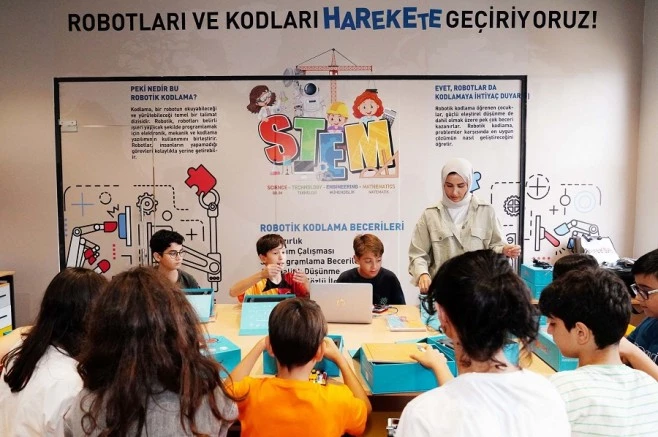 Beylikdüzü’nde Çocuklar Teknoloji İle Buluşuyor
