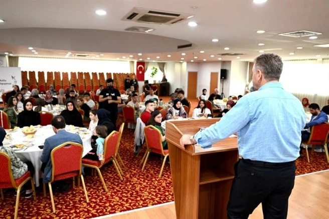Gaziosmanpaşa’da Lise Birincileri Bosna Hersek Kültür ve Eğitim Kampı ile Ödüllendirildi