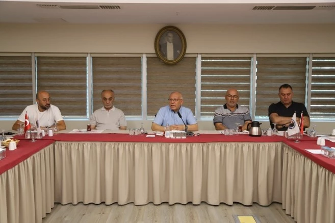Kartal Belediyesi Muhtarlarla Bir Araya Geldi