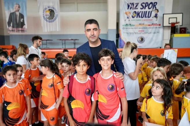 Kartal Belediyesi Yaz Spor Okulu 2. Dönem Mezunlarını Verdi 