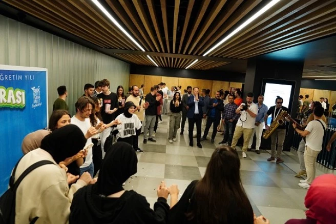 ÖĞRENCİLER SINAV ÖNCESİ MORAL DEPOLADI