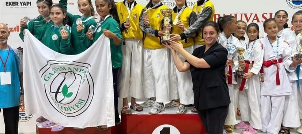 Uluslararası Gemlik Karate Turnuvası’na Gaziosmanpaşalı Sporcular Damga Vurdu