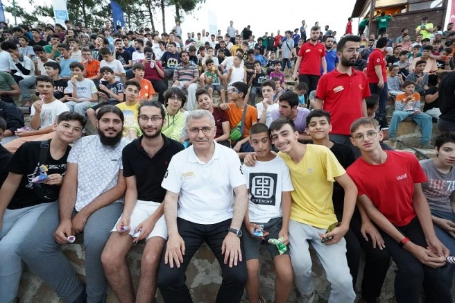 Üsküdarlı Gençlerimiz Doğa Kampında Doyasıya Eğlendi